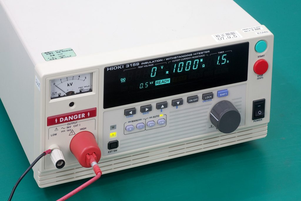 株式会社コムズ コムズは開発・設計、試作から大量生産までを一貫して行う電子機器のトータルメーカーです。